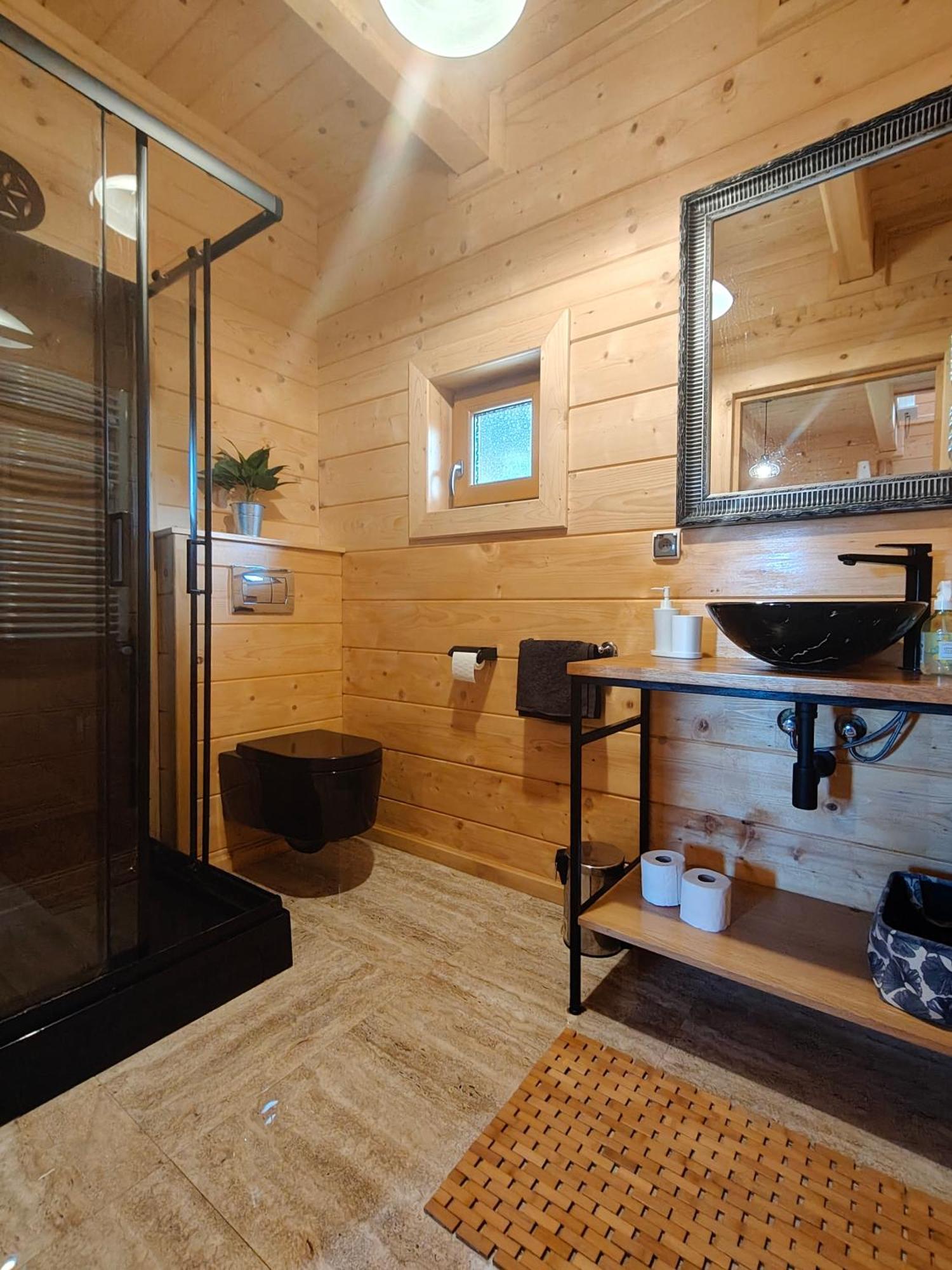 Domek W Zebie Z Jacuzii I Sauna W Cenie Зомб Экстерьер фото